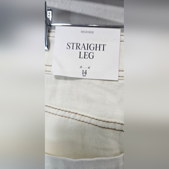 Future Collective Women's High Rise Straight Leg Raw Hem Cream Jeans Size 14 NWT - Picture 9 of 16